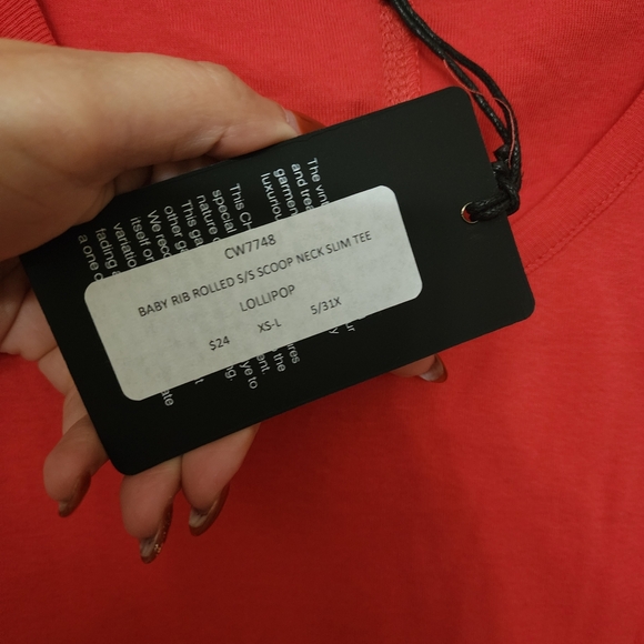 CHASER baby Ribbed Rolled Sleeve Red Top Size Medium NWT - Picture 3 of 6